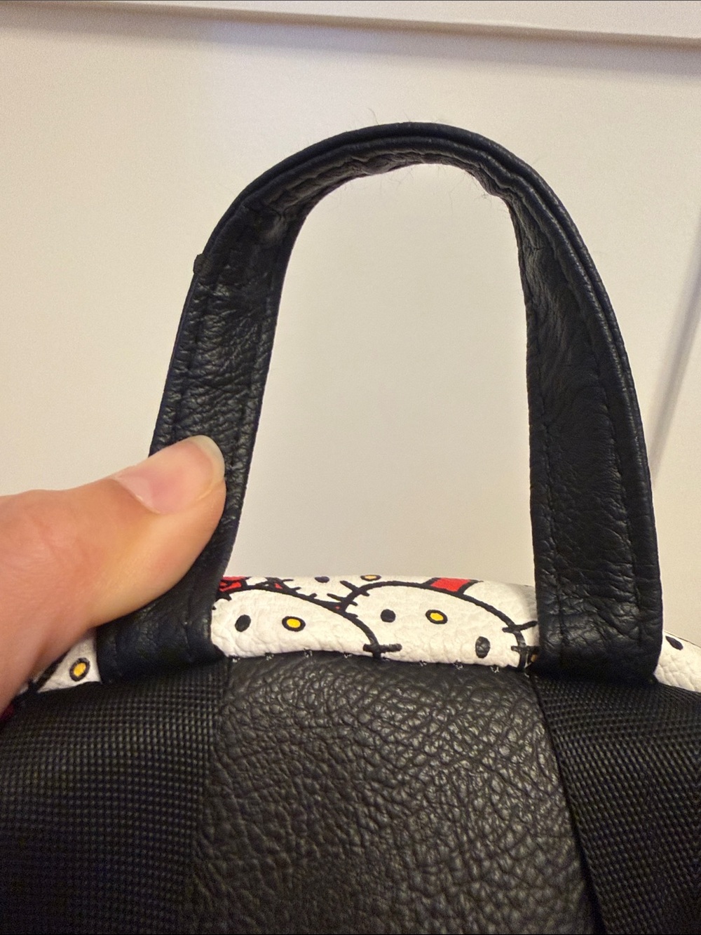 Hello Kitty White & Red Patterned Mini Backpack - Picture 3 of 4